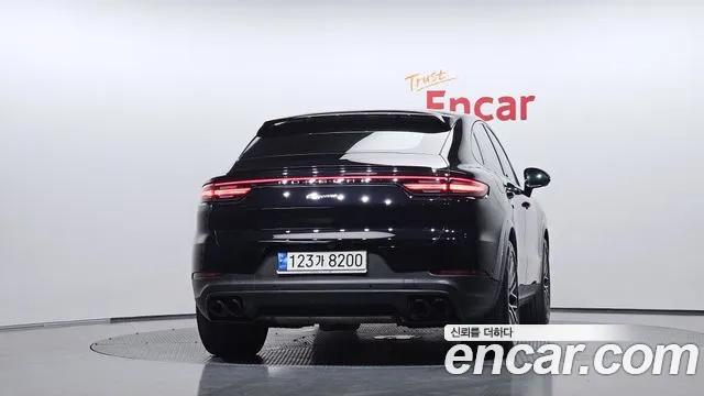 Porsche Cayenne 2021 thumb 4