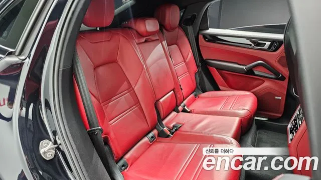 Porsche Cayenne 2021 thumb 11