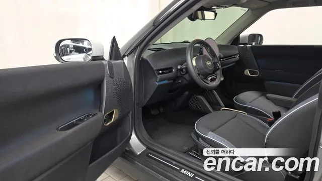 Mini Hatch 2024 thumb 10
