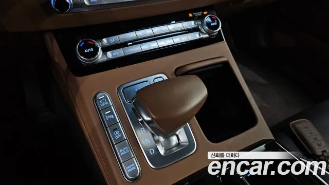 Genesis G90 2019 thumb 2
