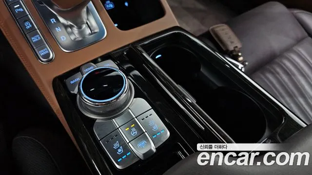 Genesis G90 2019 thumb 9