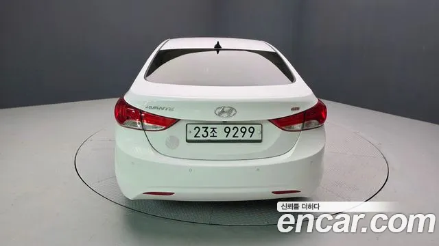 Hyundai Avante 2012 thumb 4