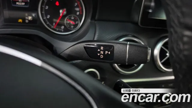 Mercedes-Benz A-Класс 2017 thumb 9