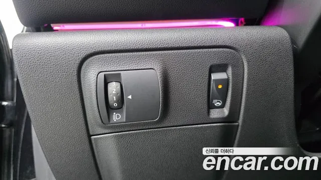 Renault Megane 2017 thumb 11