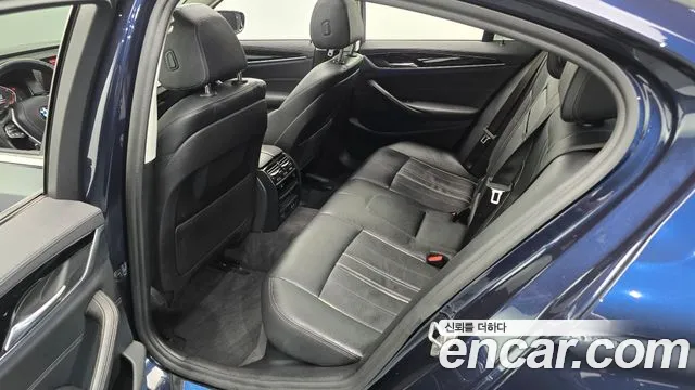 BMW 5 серии 2020 thumb 12