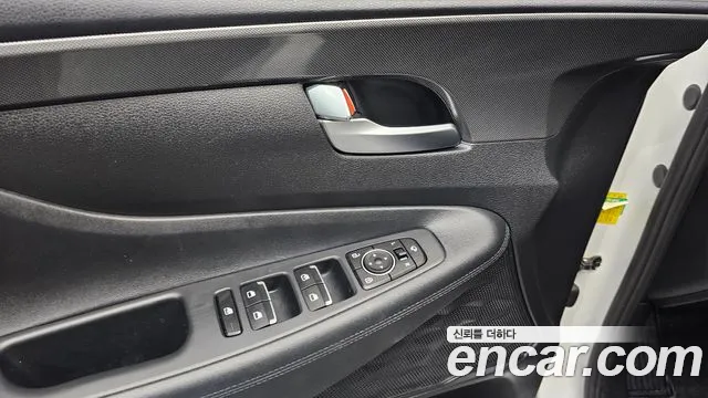 Hyundai Santa Fe 2022 thumb 6