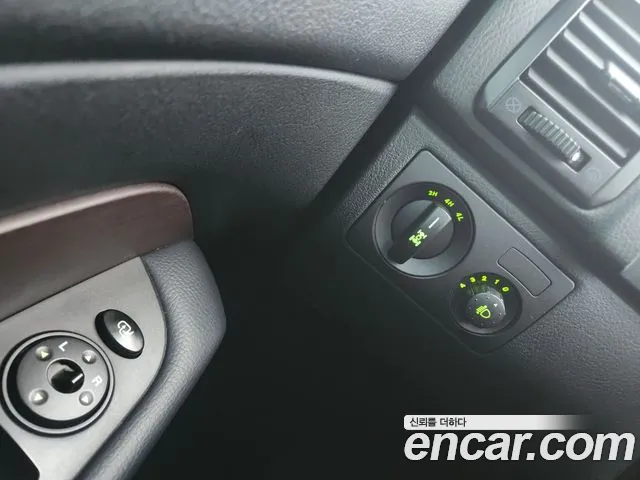 KG_Mobility_Ssangyong Rexton 2015 thumb 2