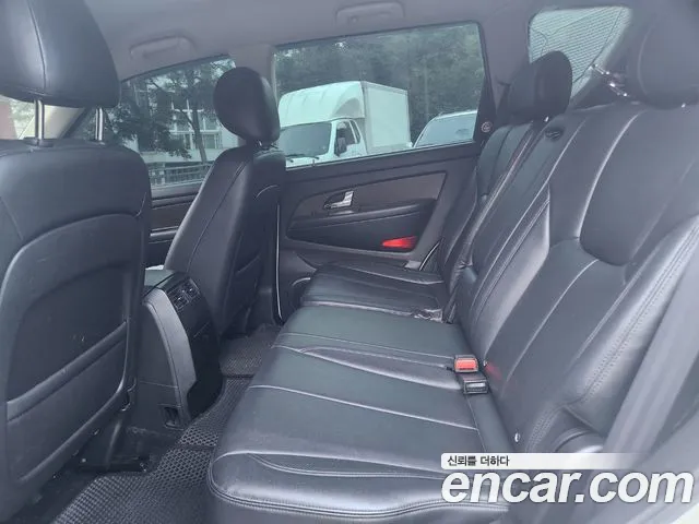 KG_Mobility_Ssangyong Rexton 2015 thumb 10