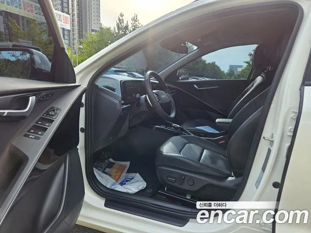 Kia Niro 2023 thumb 6
