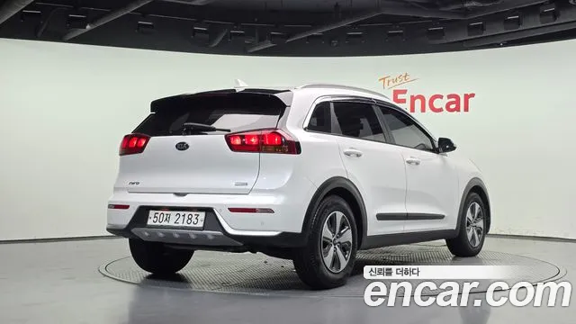 Kia Niro 2017 thumb 2
