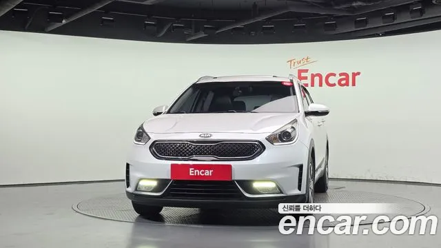 Kia Niro 2017 thumb 3
