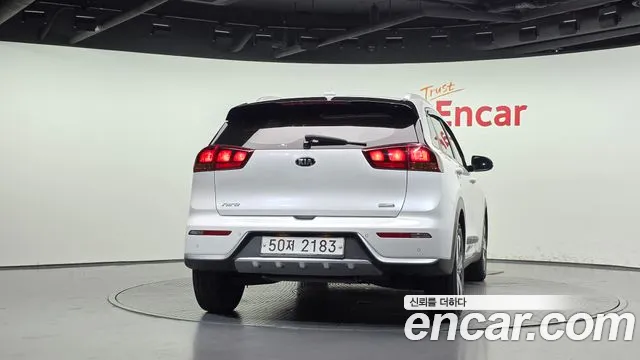 Kia Niro 2017 thumb 4