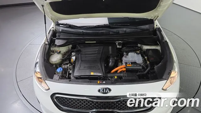 Kia Niro 2017 thumb 6