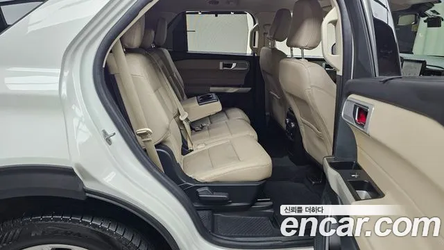 Ford Explorer 2021 thumb 12
