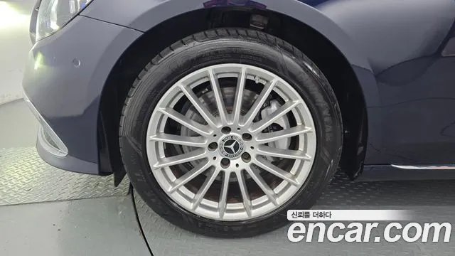 Mercedes-Benz E-Класс 2021 thumb 5