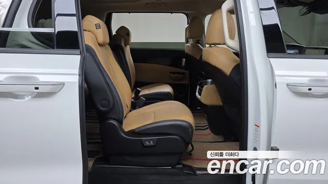 Kia Carnival 2022 thumb 11
