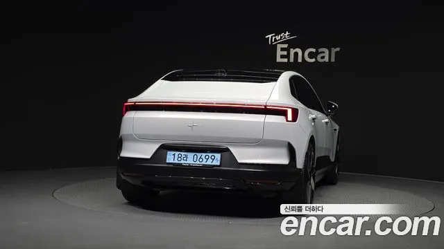 Polestar 4 2025 thumb 4