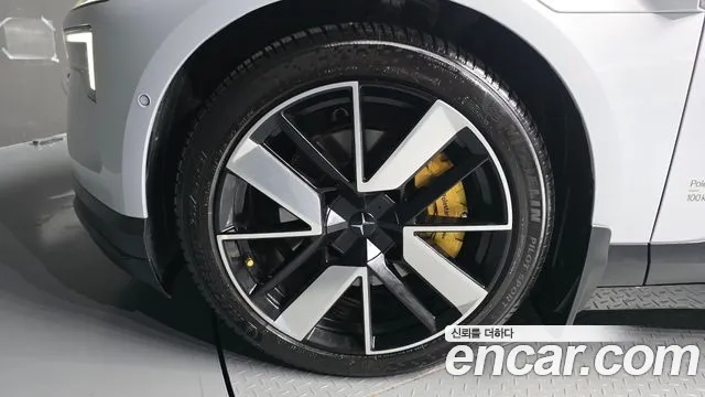 Polestar 4 2025 thumb 5