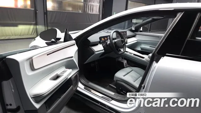 Polestar 4 2025 thumb 10
