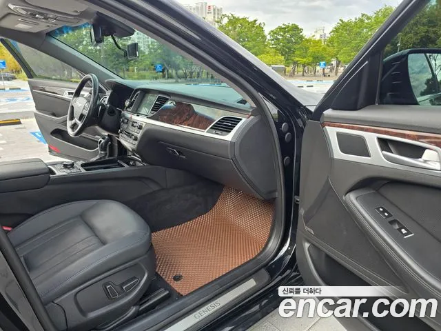 Hyundai Genesis 2015 thumb 6