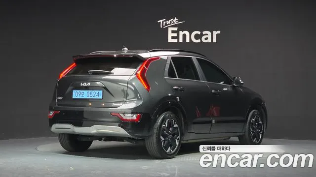 Kia Niro 2023 thumb 2