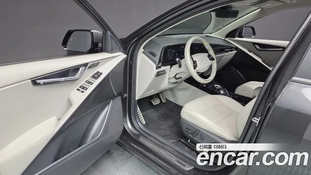 Kia Niro 2023 thumb 10