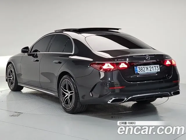 Mercedes-Benz E-Класс 2025 thumb 4