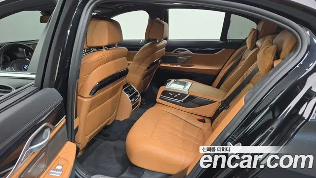 BMW 7 серии 2022 thumb 11