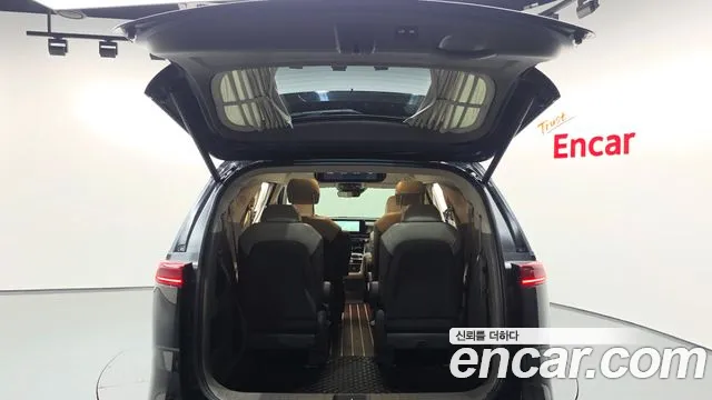 Kia Carnival 2022 thumb 2