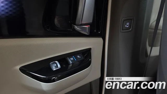Kia Carnival 2022 thumb 10