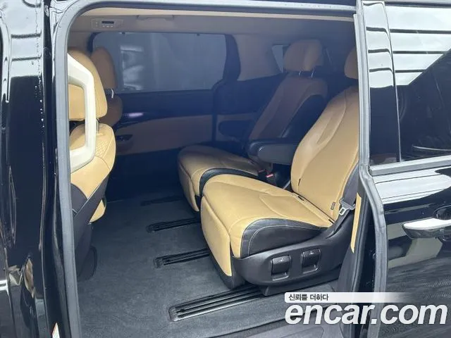 Kia Carnival 2021 thumb 6