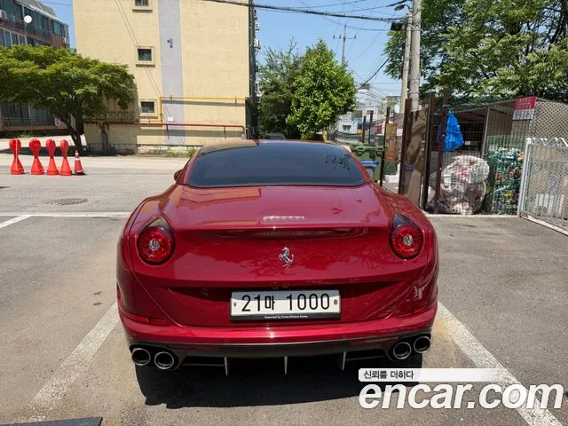 Ferrari California 2015 thumb 4