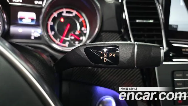 Mercedes-Benz GLE 2019 thumb 8