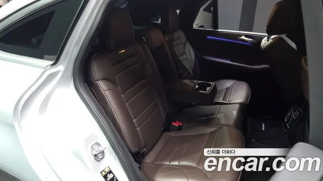 Mercedes-Benz GLE 2019 thumb 11