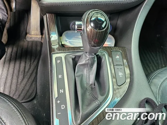Kia K5 2010 thumb 3