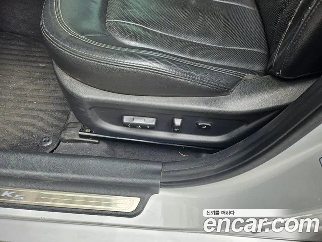 Kia K5 2010 thumb 4
