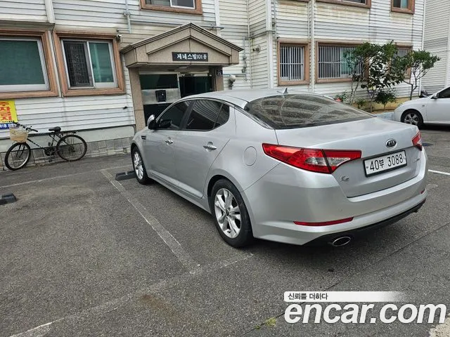 Kia K5 2010 thumb 10
