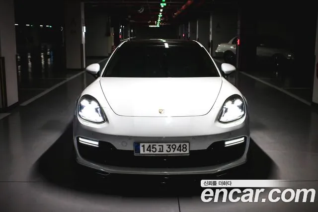 Porsche Panamera 2019 thumb 9