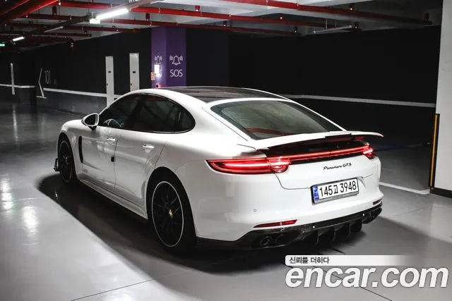 Porsche Panamera 2019 thumb 7