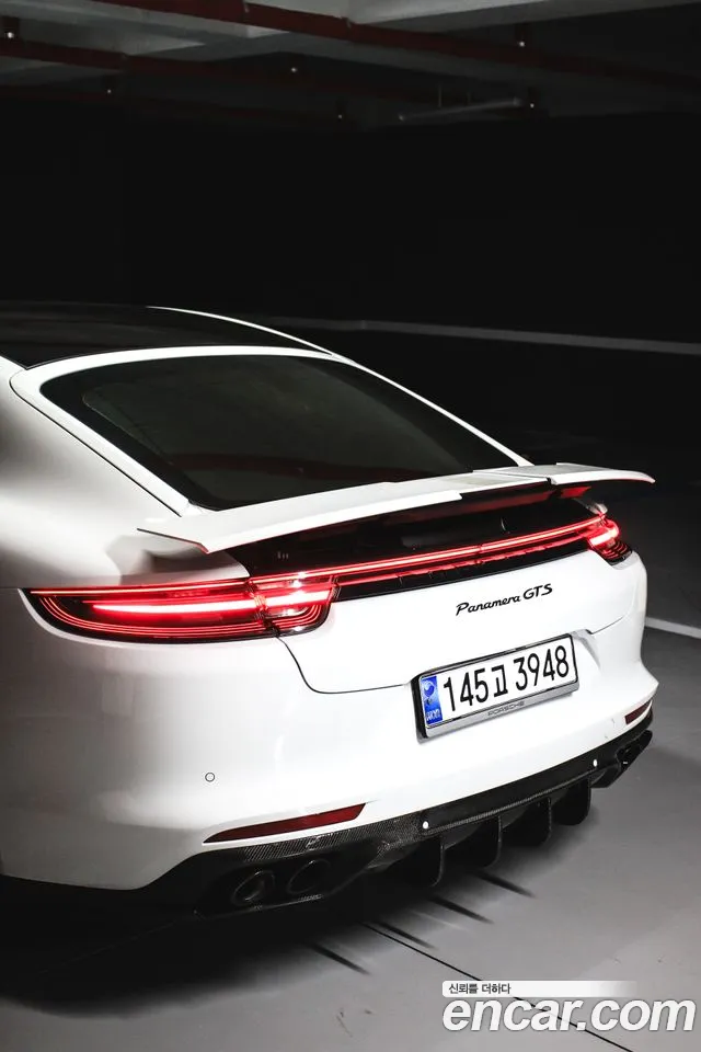 Porsche Panamera 2019 thumb 12