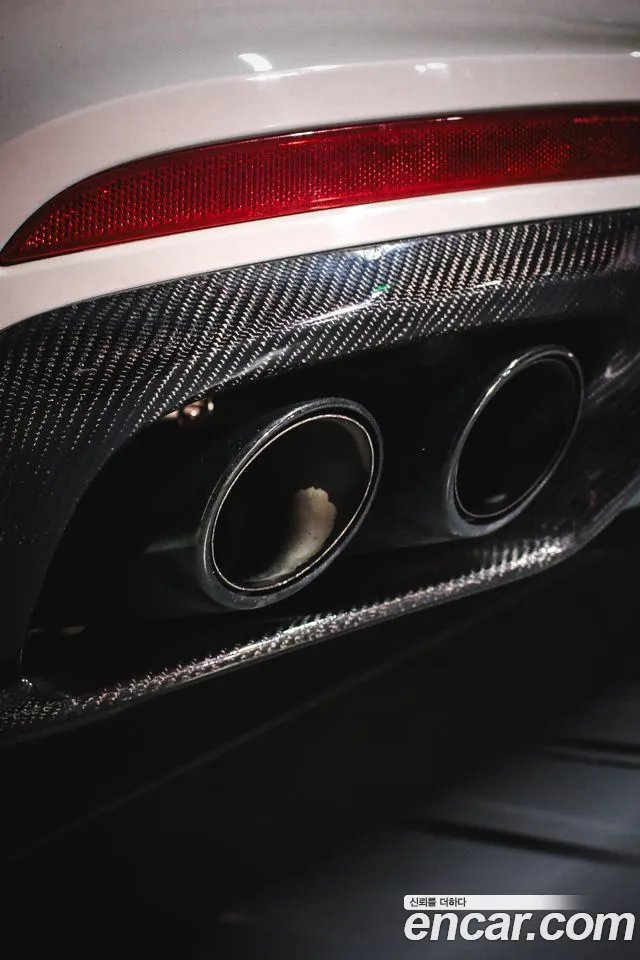Porsche Panamera 2019 thumb 10