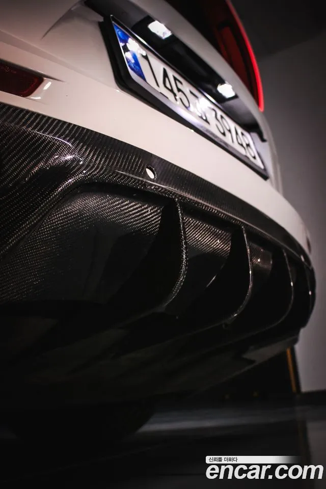 Porsche Panamera 2019 thumb 3
