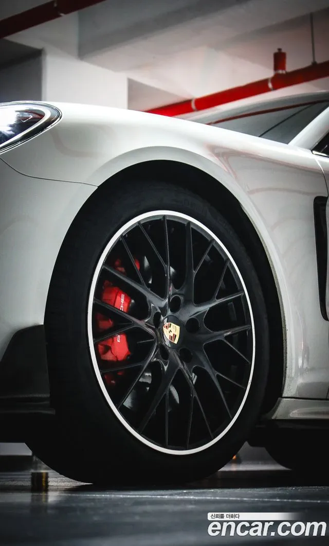 Porsche Panamera 2019 thumb 8