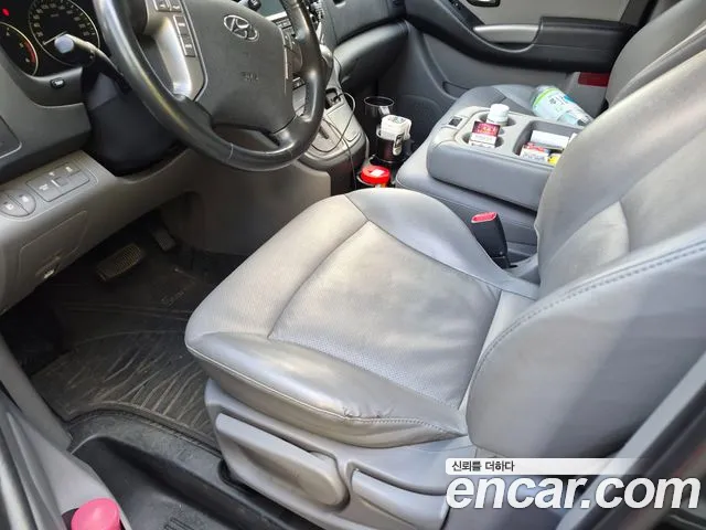 Hyundai Staria 2019 thumb 2