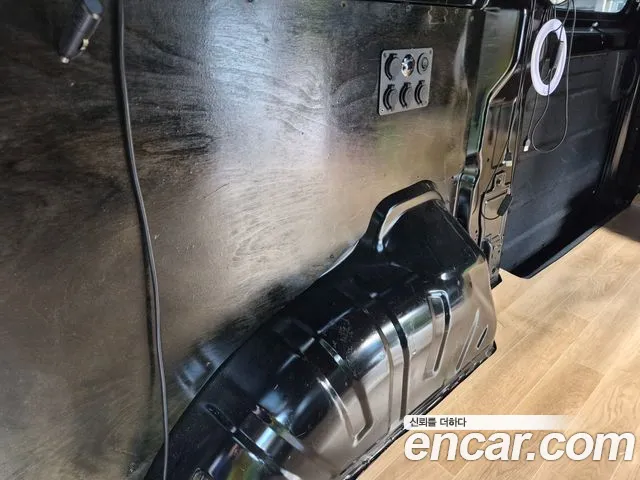 Hyundai Staria 2019 thumb 11