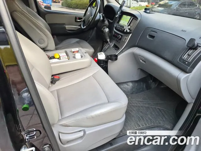 Hyundai Staria 2019 thumb 7
