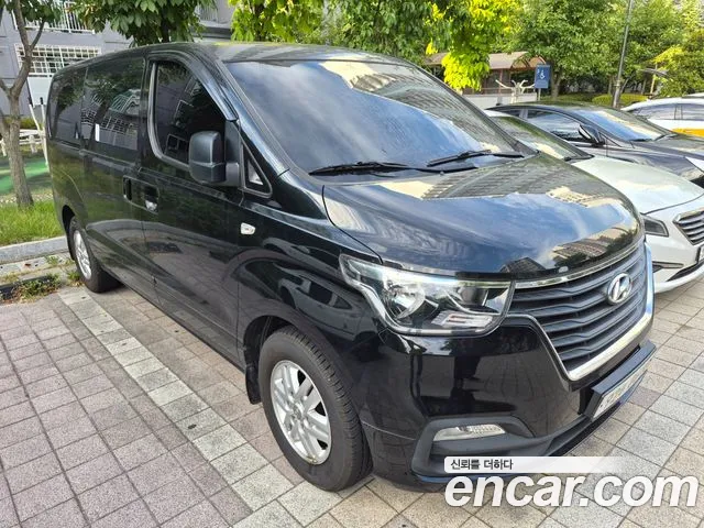 Hyundai Staria 2019 thumb 3
