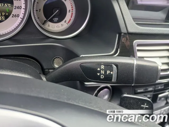 Mercedes-Benz E-Класс 2014 thumb 9