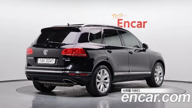 Volkswagen Touareg 2016 thumb 2