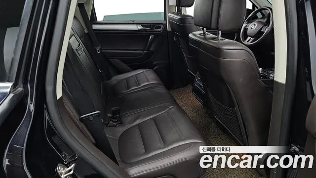 Volkswagen Touareg 2016 thumb 11